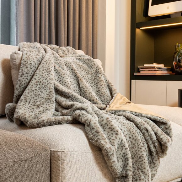 Luxe Home Decor Classic Faux Fur Throw | 1-Piece | Lynx | 50"x60" - Picture 3 of 7